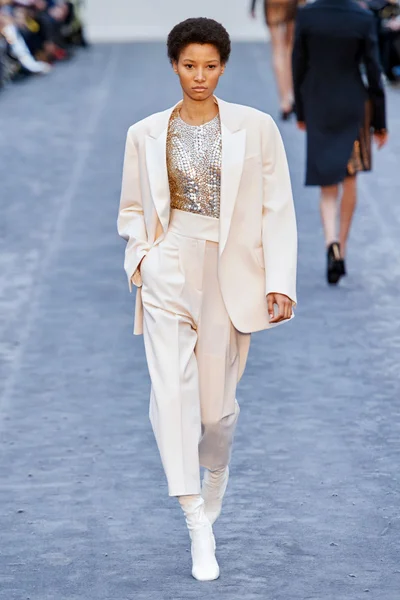 Look 63